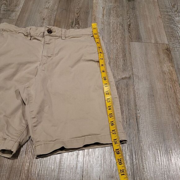 GAP Essential Khaki Chino Flat Front 10" Inseam Shorts Mens Size 30 - Picture 4 of 4